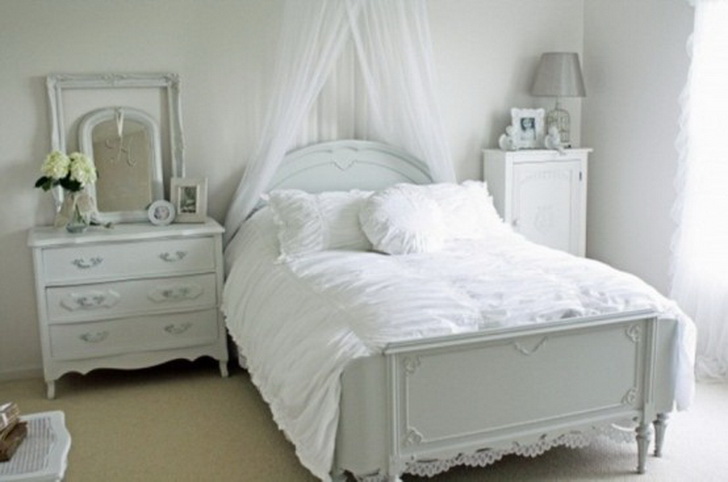 White bedroom furniture 3