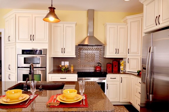 Made-to-measure kitchen cabinets